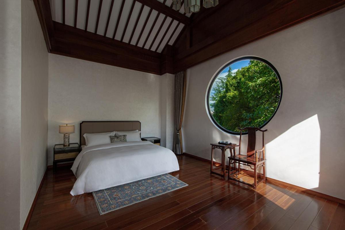 Suitetrails - Lijiang Heting Nakhi Boutique Hotel - Lijiang Ancient Town