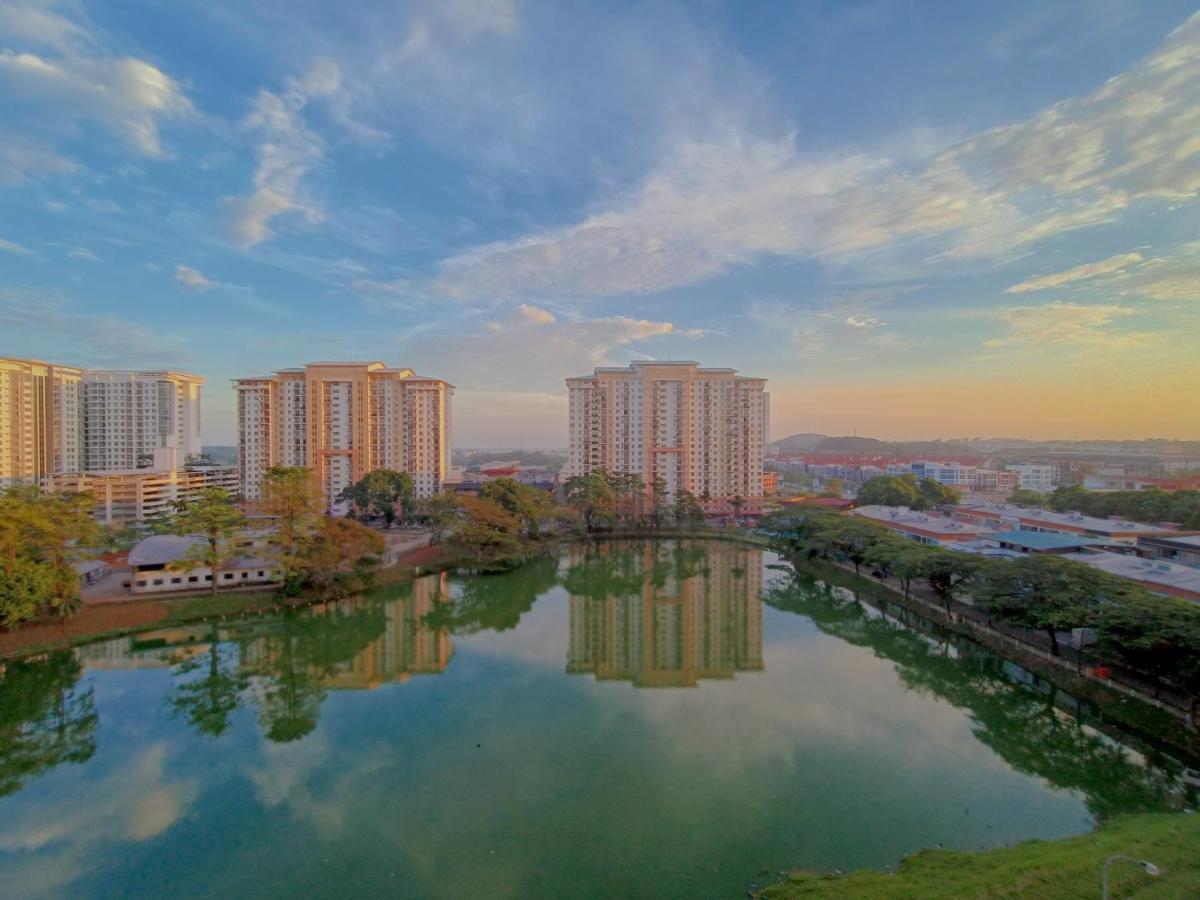 Suitetrails - -Lake View- Mount Austin IKEA Toppen 5 mins - B113