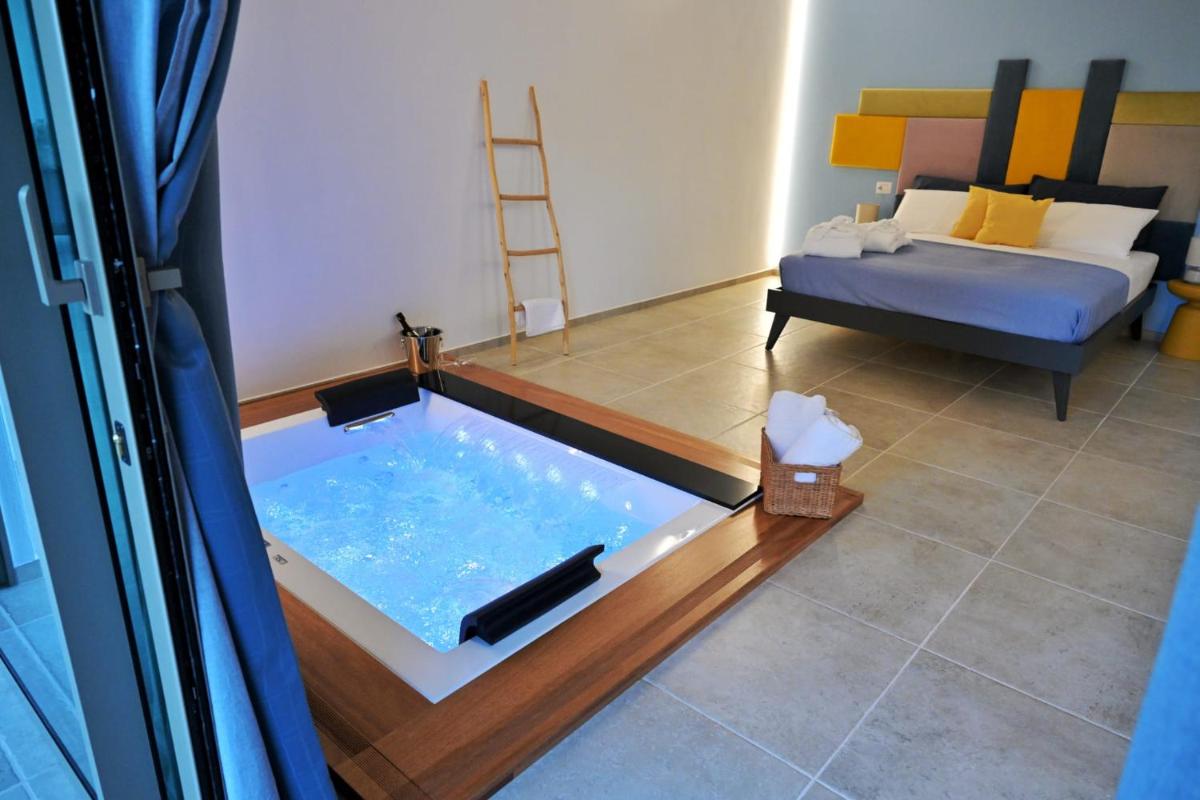 I SECOLARI - Housity