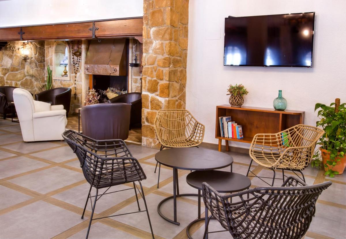 Hotel Ramis fundado en 1969 - Housity