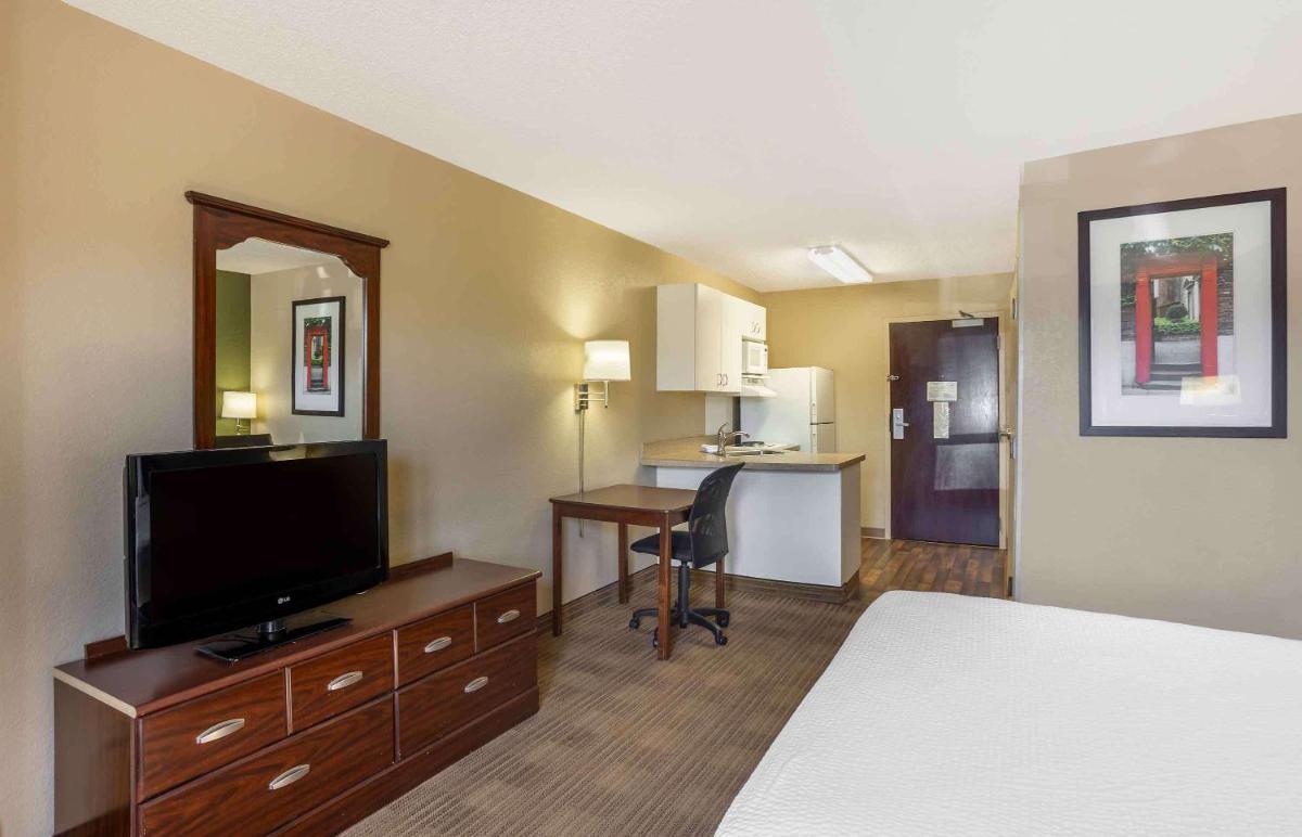 Suburban Studios Exton - Philadelphia Great Valley - Housity