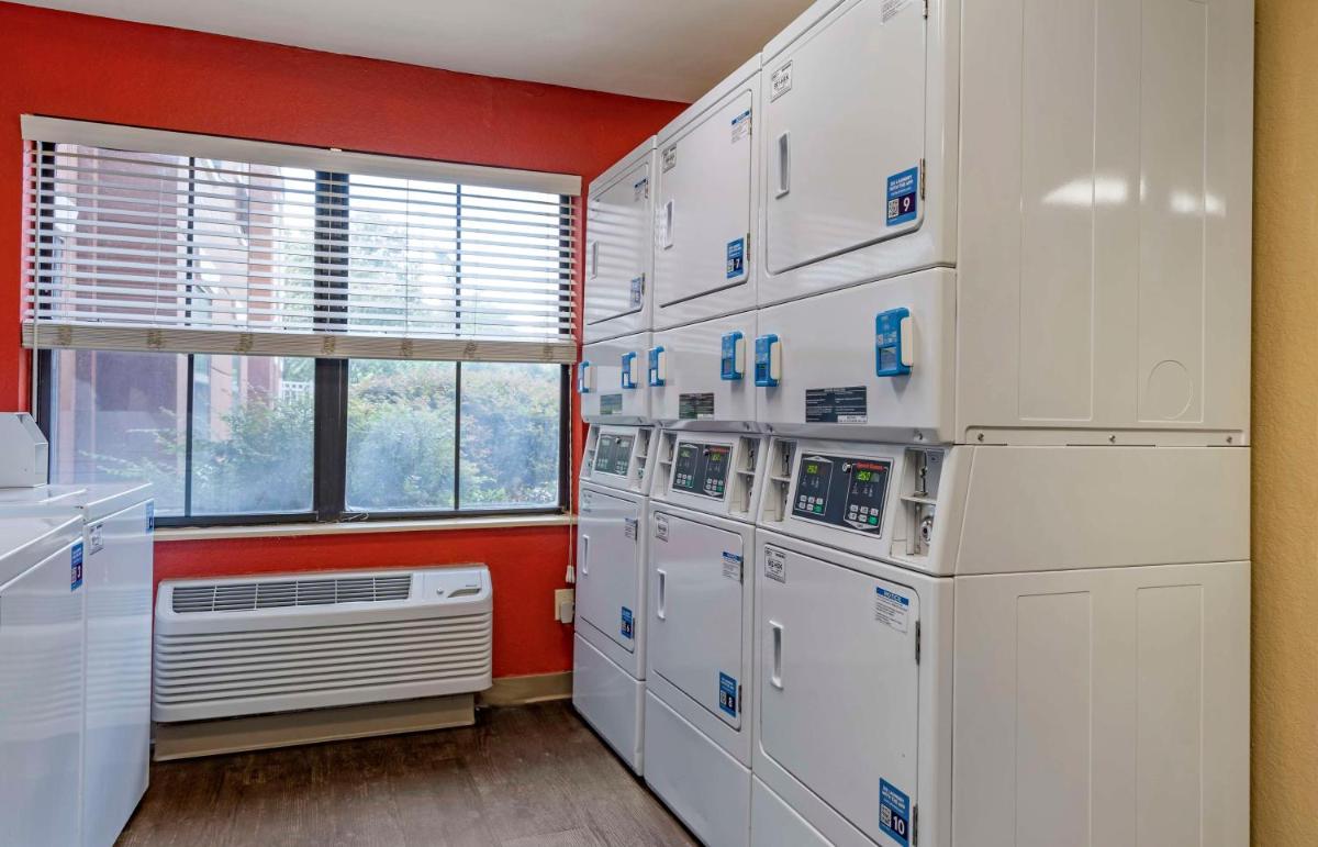 Extended Stay America Suites - Orlando - Maitland - 1776 Pembrook Dr - Housity
