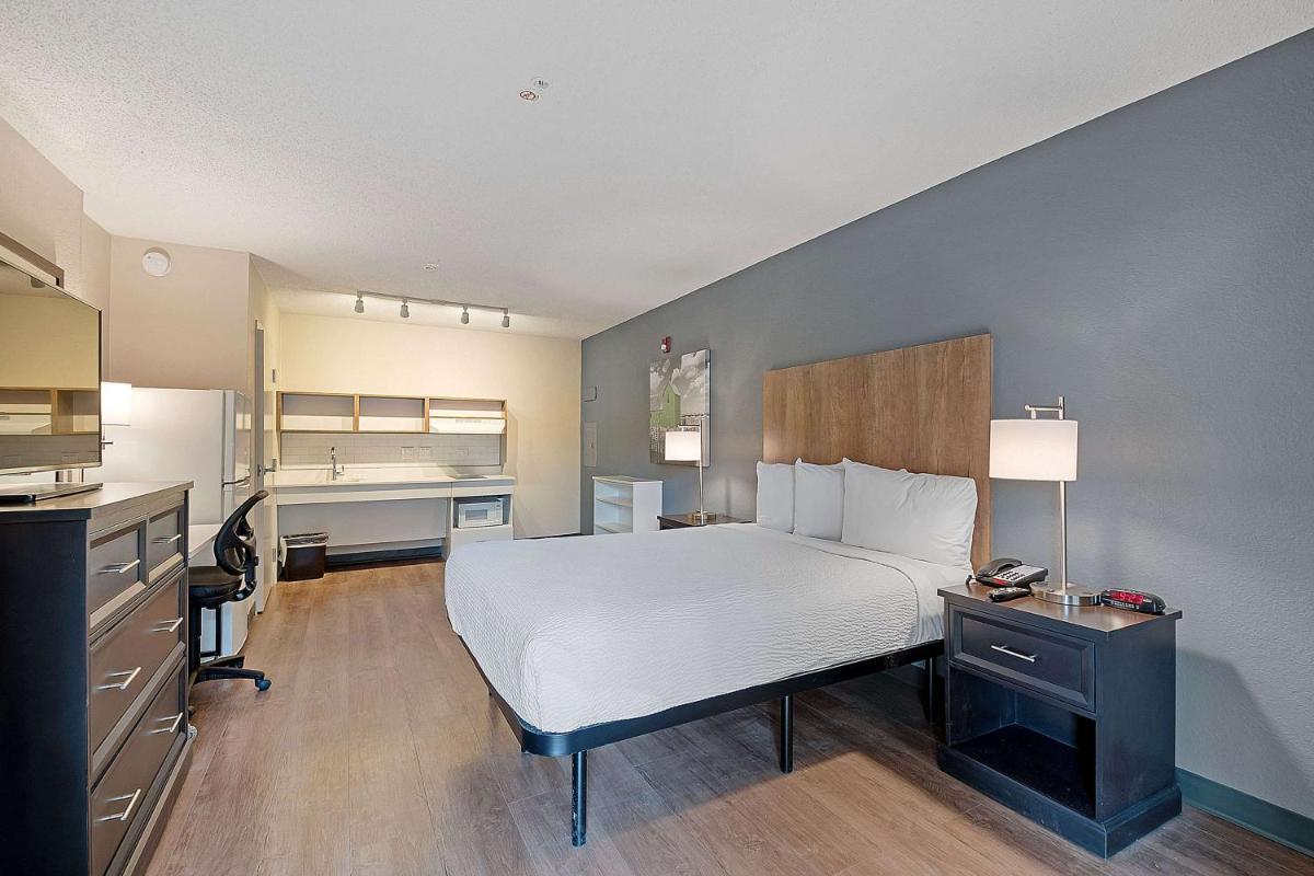Extended Stay America Suites - Miami - Airport - Blue Lagoon - Housity