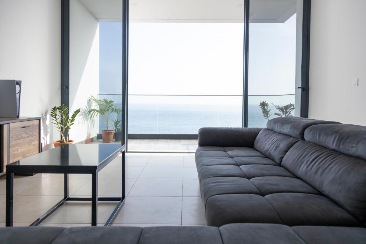3 bdr aprt, amazing seaview, rooftop pool - LCGR - Housity
