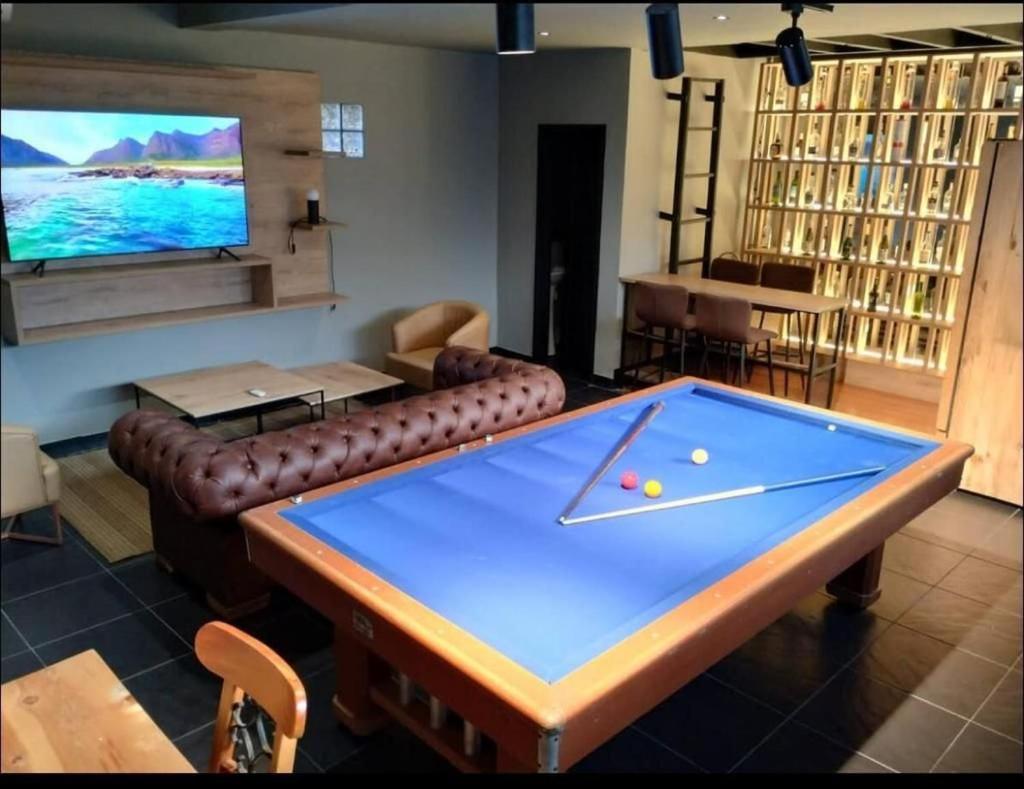 Suitetrails - Luxury Home In Aguacatala