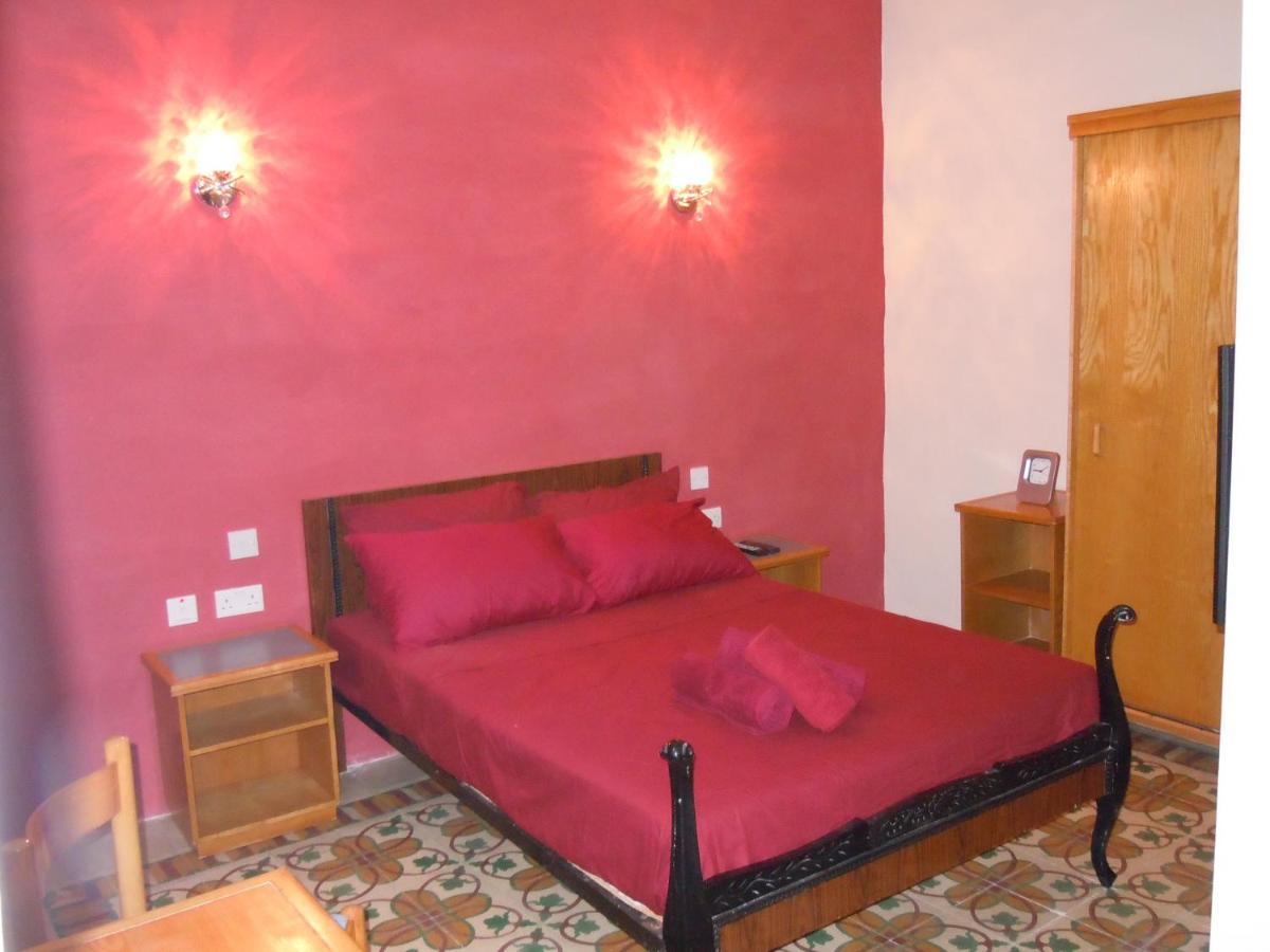 Number 20 - Housity
