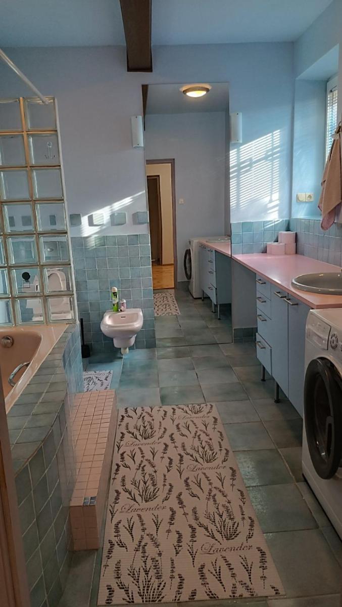 Saska Ochota Forest Guest House - Housity