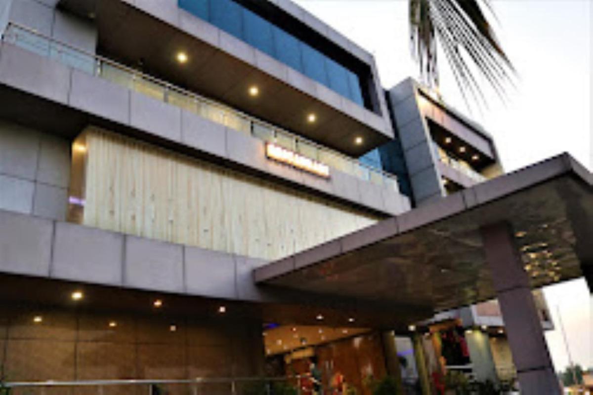 Hotel Vaishnavi Heights,Manjurahi - Housity