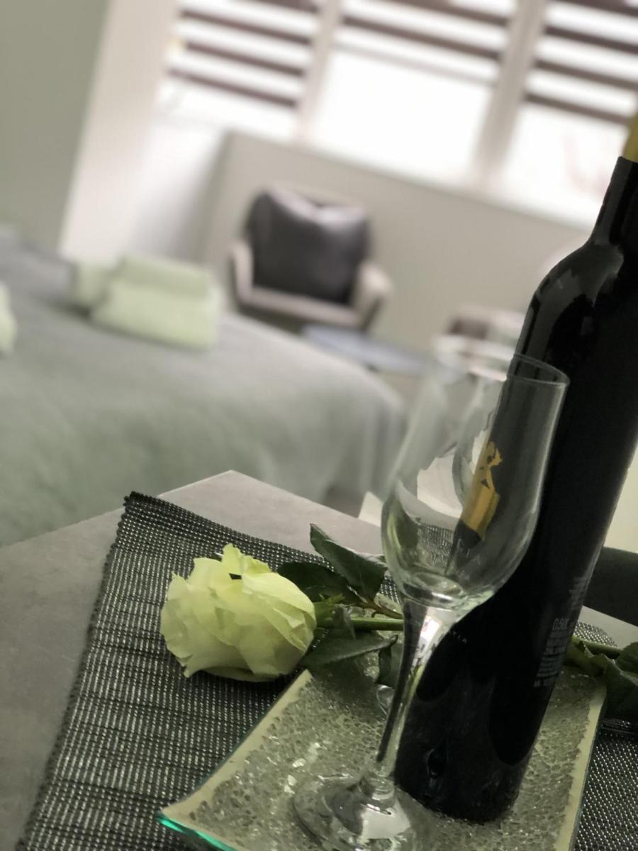 Suitetrails - Studio apartman Rose