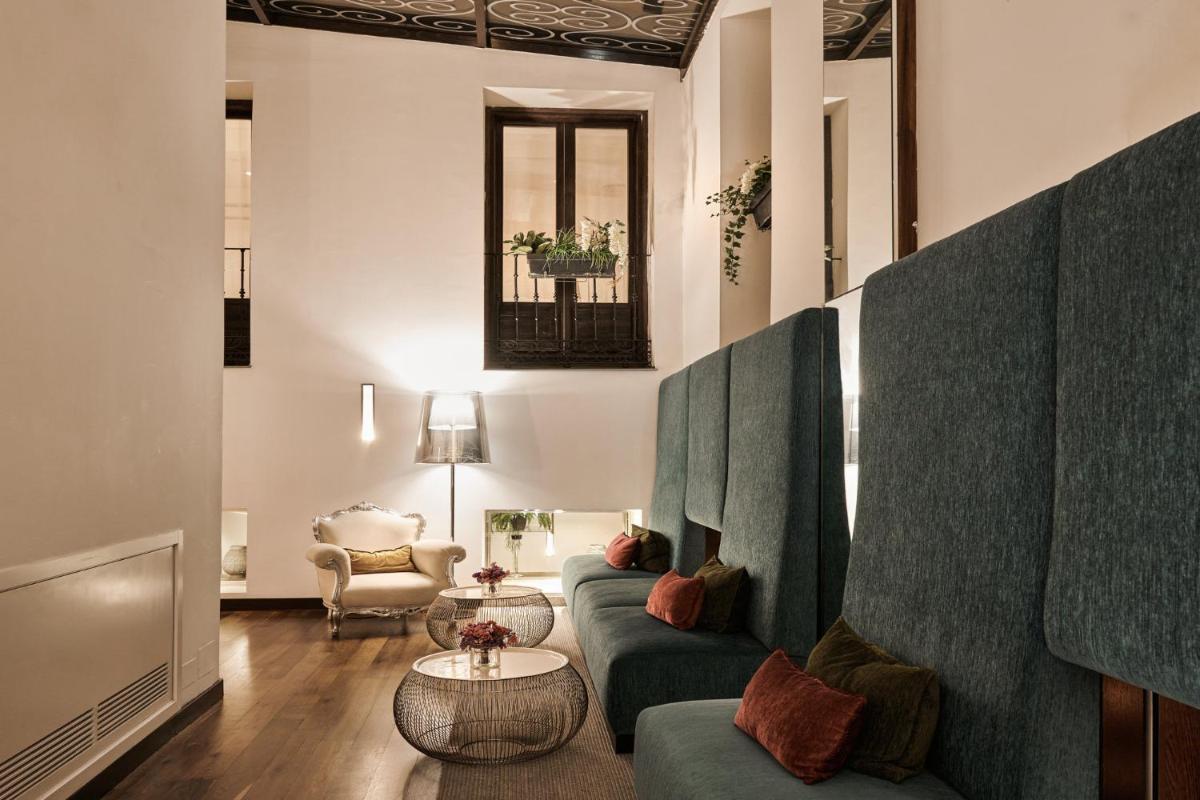 Zona de estar de Hospes Puerta de Alcalá, a Member of Design Hotels