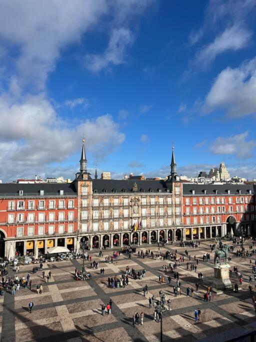 Plaza Mayor private terrace apartment - Housity