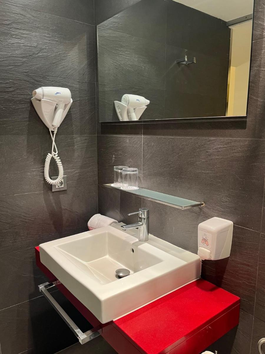 Un baño de Nautic Hotel & Spa