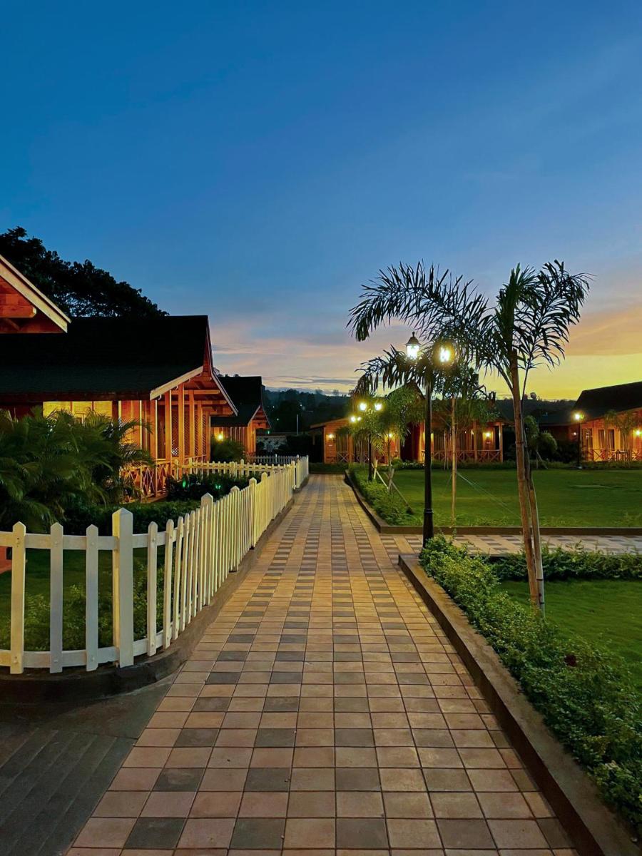 Villament Zinc Journey By The Fern, Karjat - Hizvo