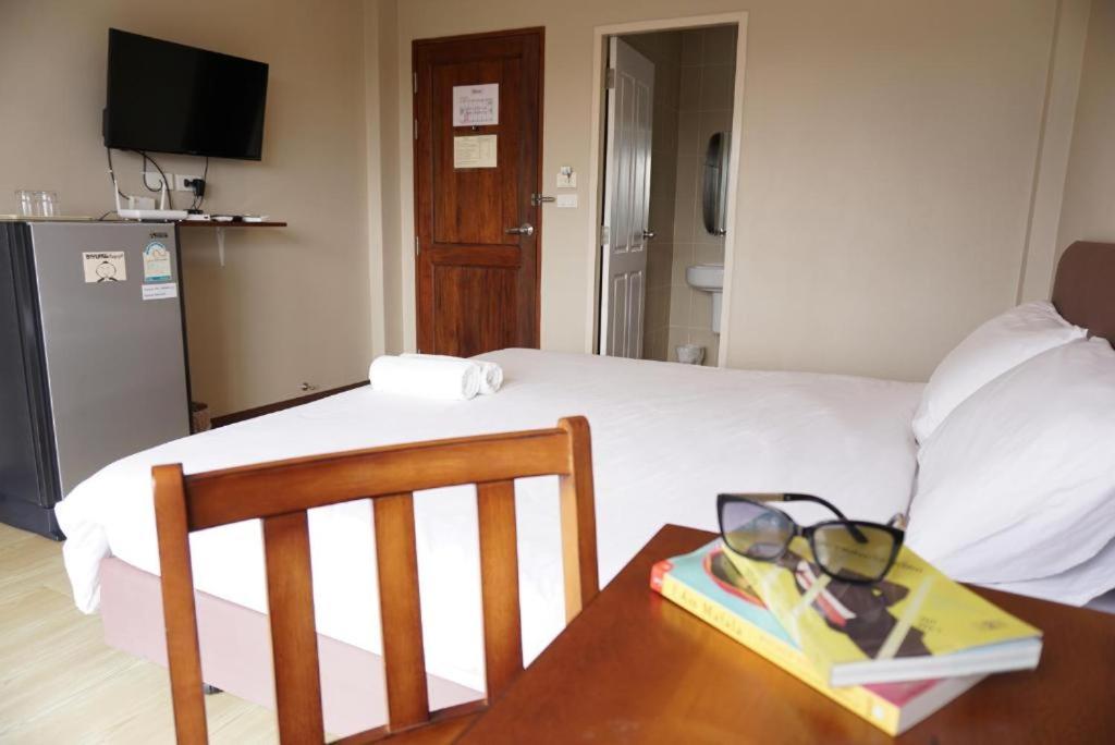 Chompu Nakarin Apartment - Housity