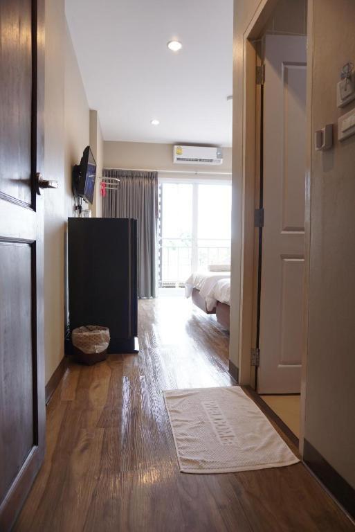 Suitetrails - Chompu Nakarin Apartment