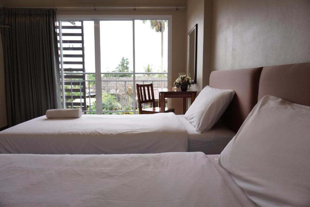 Suitetrails - Chompu Nakarin Apartment