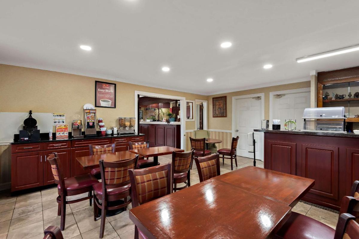 Econo Lodge Princess Anne - Housity