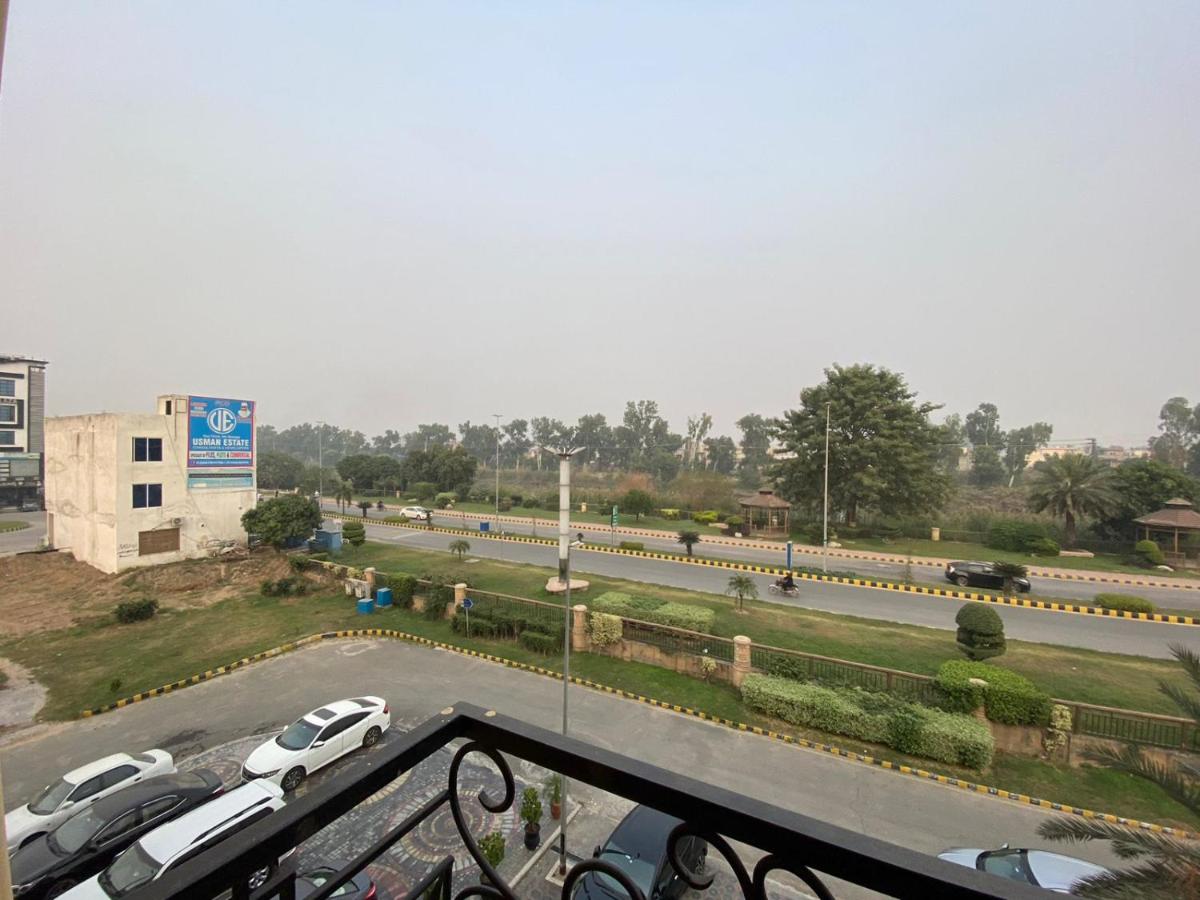 Diamond Plaza - Housity