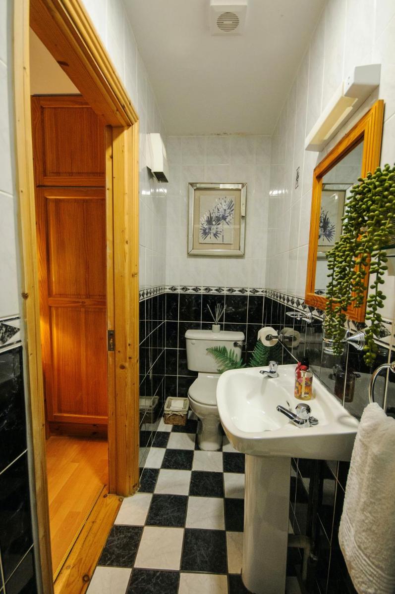 Waterfront Self Catering Houses - Housity