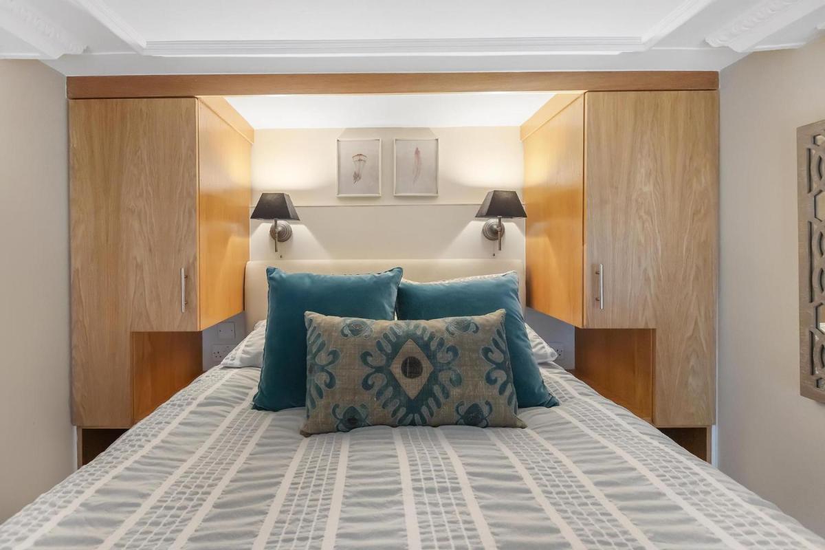 Stylish Studio in Kensington - Housity