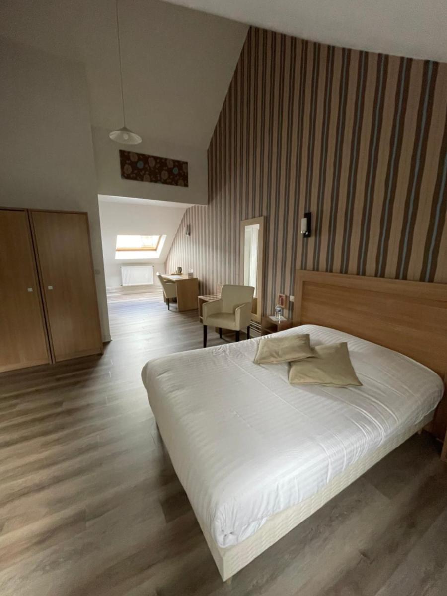 Hôtel Du Commerce - Housity