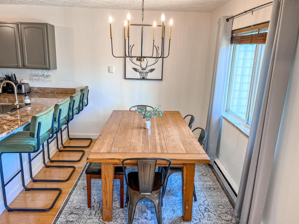 Remodeled Summit Condo at Snowshoe - Modern & Cozy - Housity