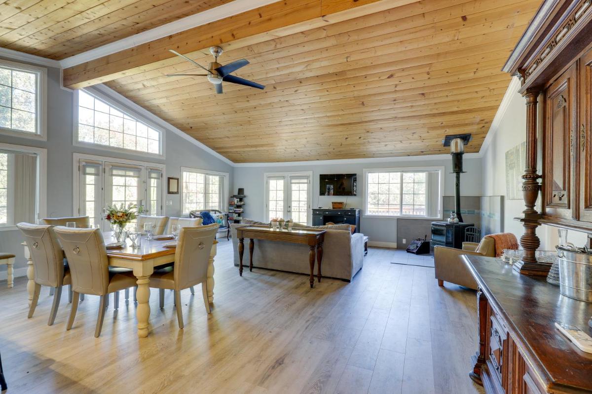 Peaceful Lower Lake Home about 5 Mi to Clear Lake! - Housity