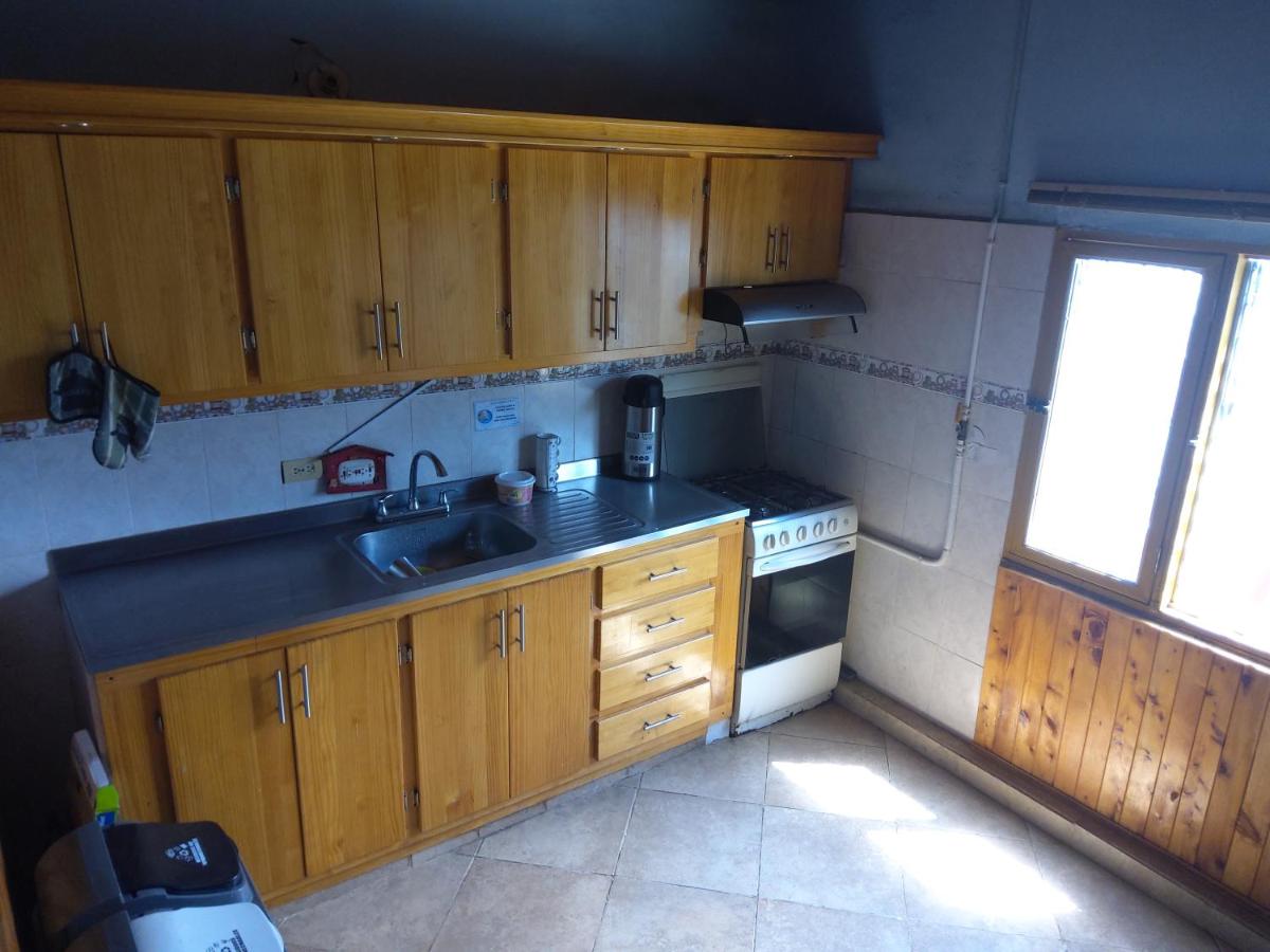 Tahamies Hostal - Artesanos y Turistas. - Housity