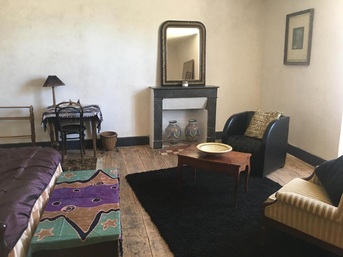 Townhouse 26 Chambres d'Hôtes Civray Hotel - Housity