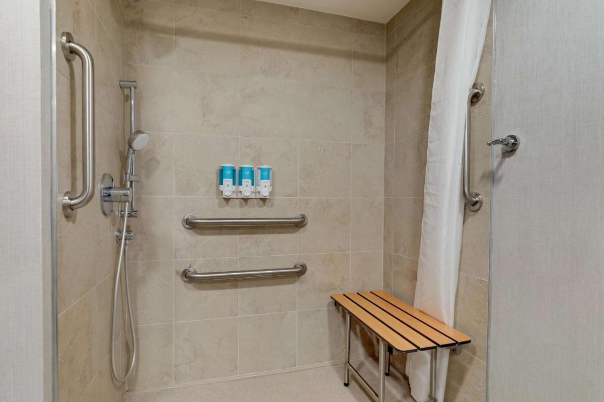 Drury Inn & Suites Atlanta Marietta - Housity