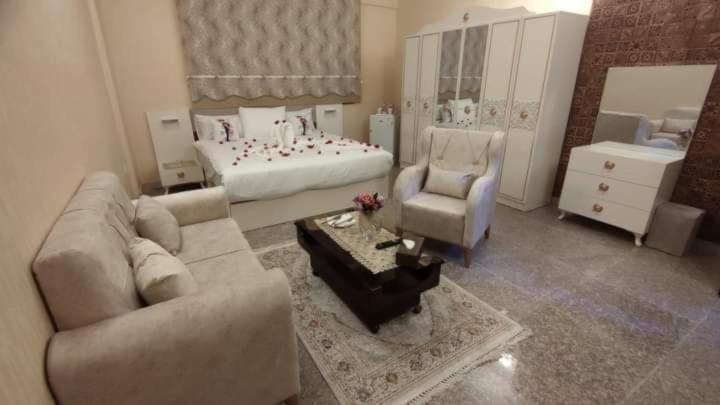 Italian House - Housity