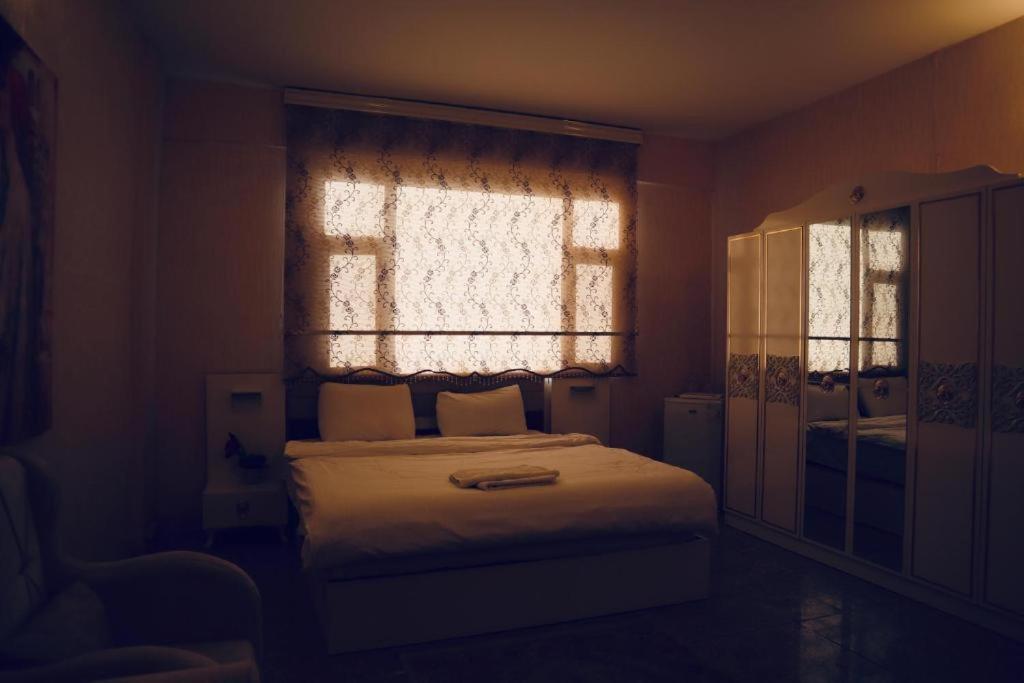 Italian House - Housity