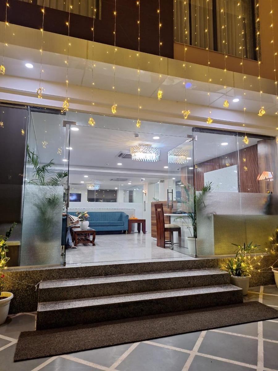 RR Galaxy - Housity