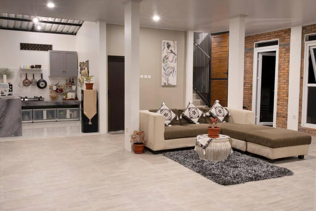 Villa Arum Dalu - Housity