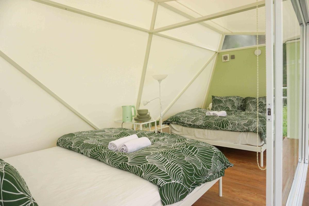 Over Easy Glamping Site - Housity
