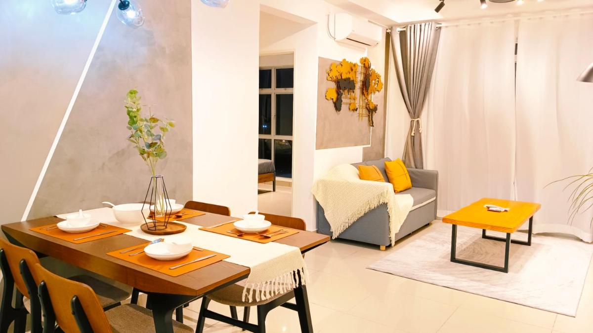 Kulai D'Putra Suites 1min to ioiMall near JPO, Senai Airport - Housity