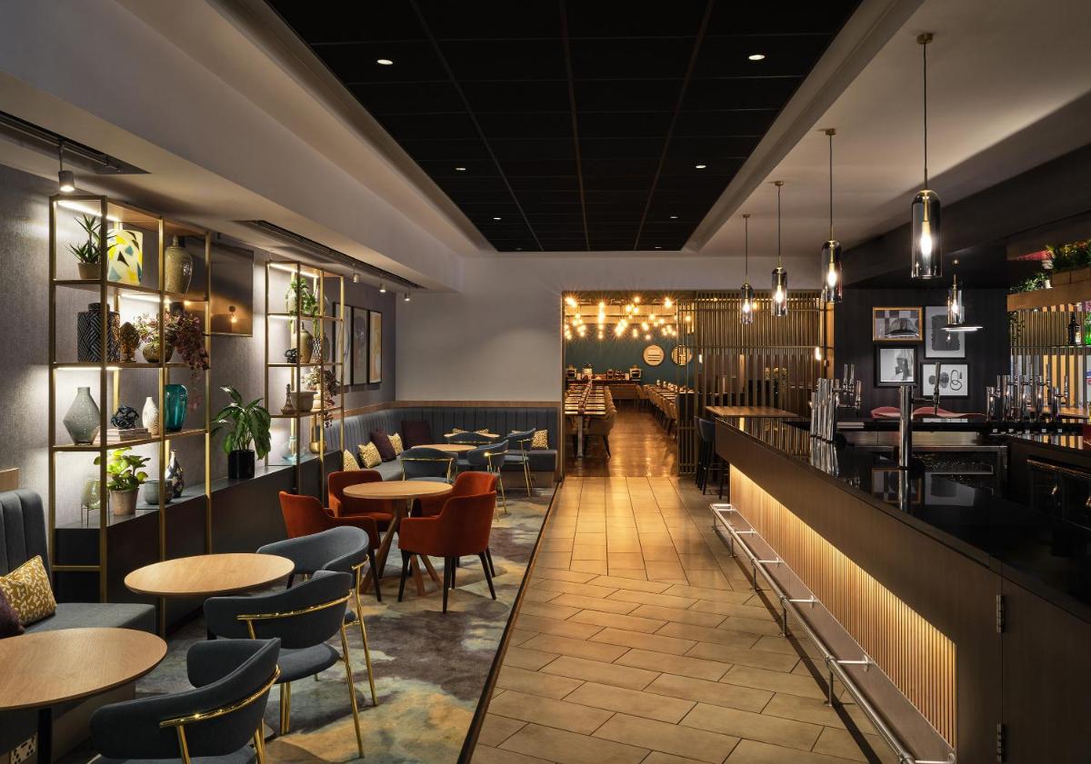 Crowne Plaza Birmingham City by IHG - Hizvo