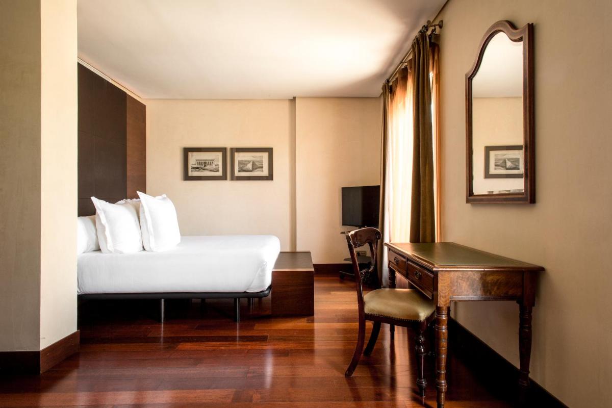 Cama o camas de una habitación en Hotel Villa Real, a member of Preferred Hotels & Resorts