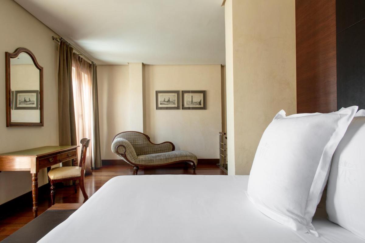 Cama o camas de una habitación en Hotel Villa Real, a member of Preferred Hotels & Resorts