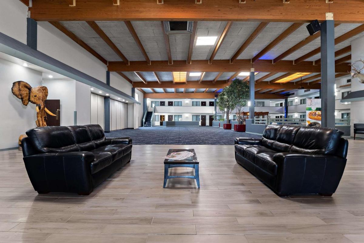 Quality Inn & Suites - Housity