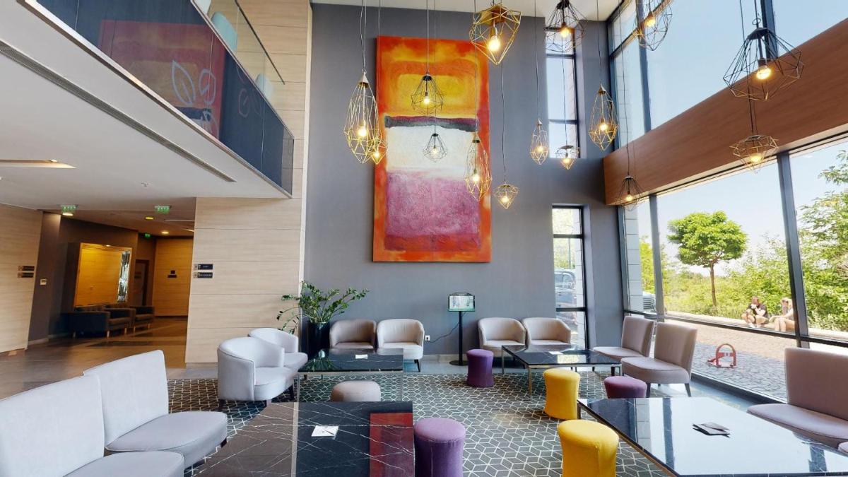 Suitetrails - Best Western Premier Sofia Airport Hotel
