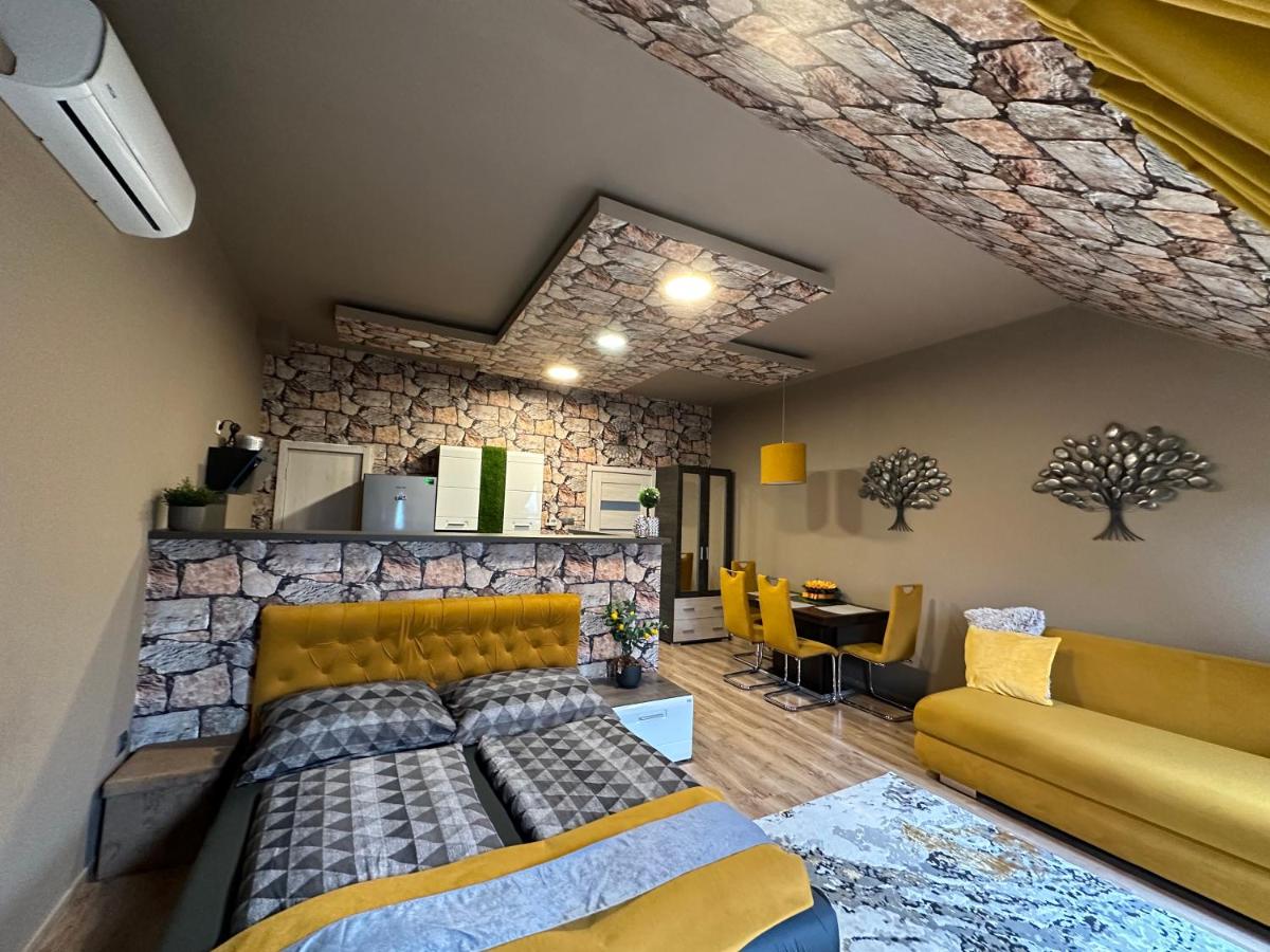 Suitetrails - Gold Downtown Apartman
