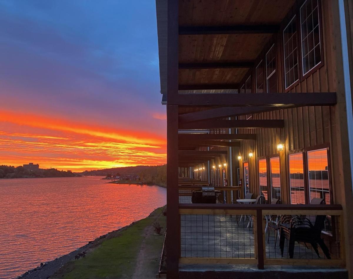 Keweenaw Waters Resort - Housity