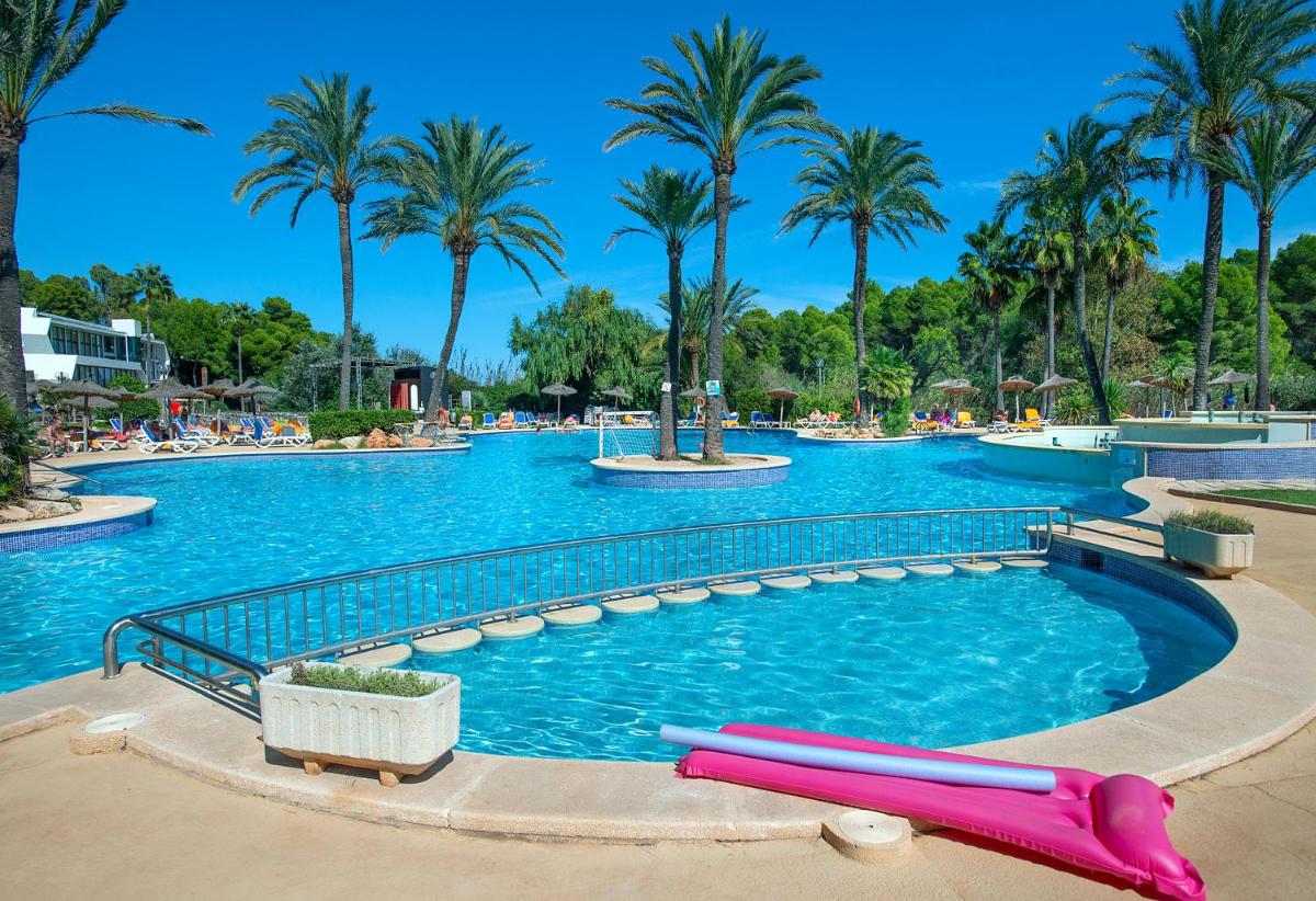 Piscina en o cerca de Exagon Park