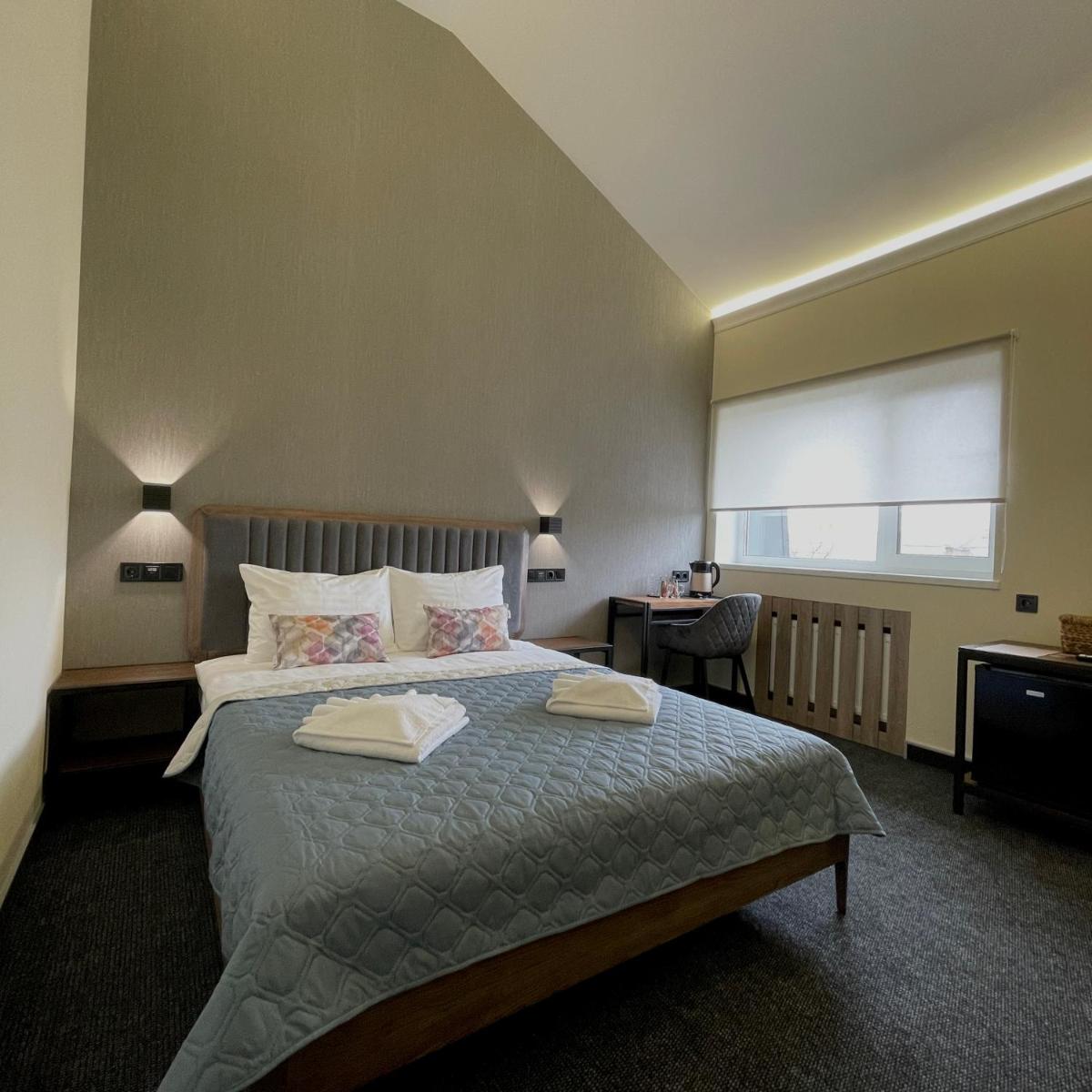 Hotel Nivki - Housity