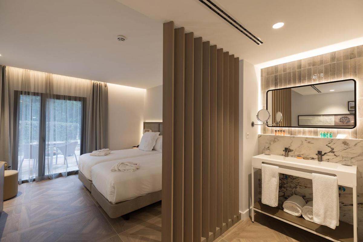 Hotel Encinar de Sotogrande - Housity