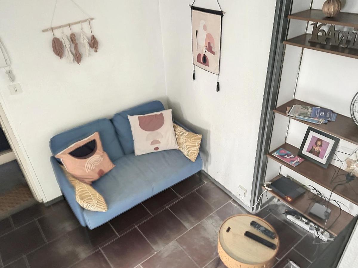 Petit T2 duplex centre Orléans au calme - Housity