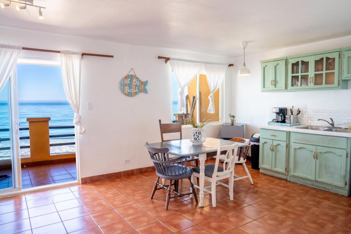 BEACHFRONT Relaxation 1 Bedroom Apt - Housity