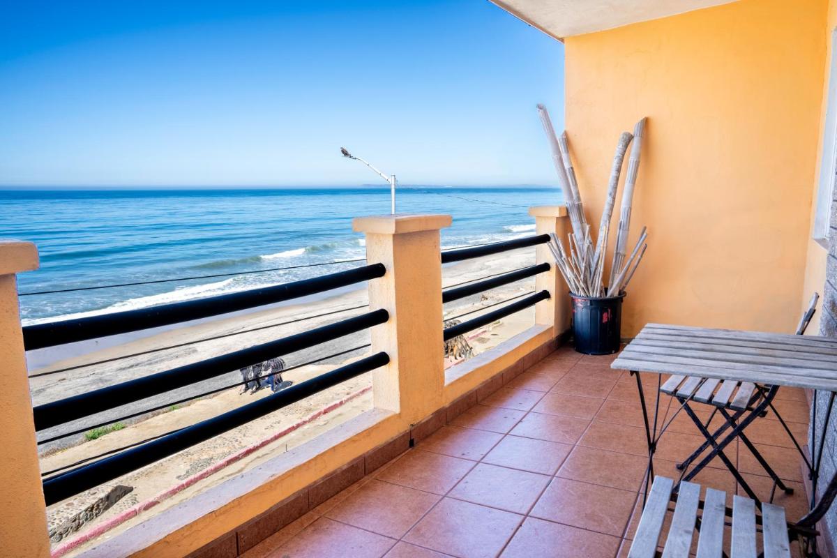 BEACHFRONT Relaxation 1 Bedroom Apt - Housity