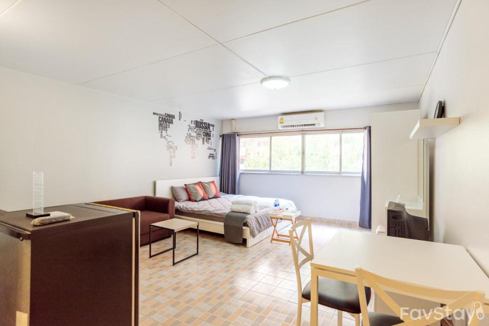 Popular Condo C5 IMPACT - Housity